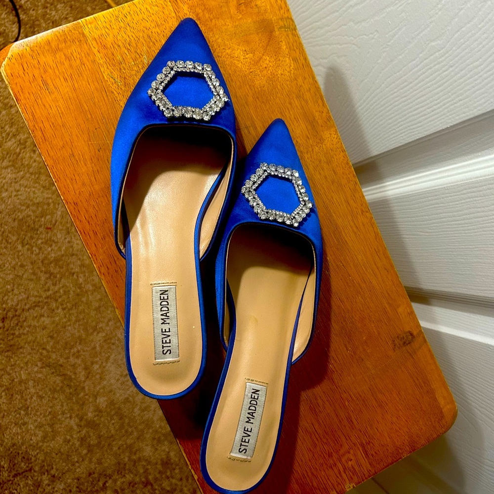 Steve Madden Kees Blue Satin Rhinestone Buckle Kitten Heel Mule Size 10M